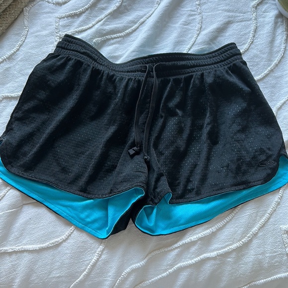 Black workout shorts - Picture 1 of 2